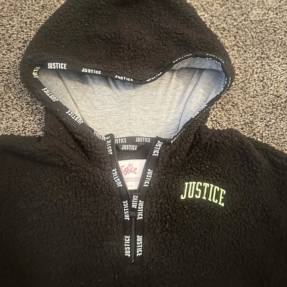 JUSTICE Girls Hoodie Sweater in Black
SIZE 14/16 - Picture 3 of 6